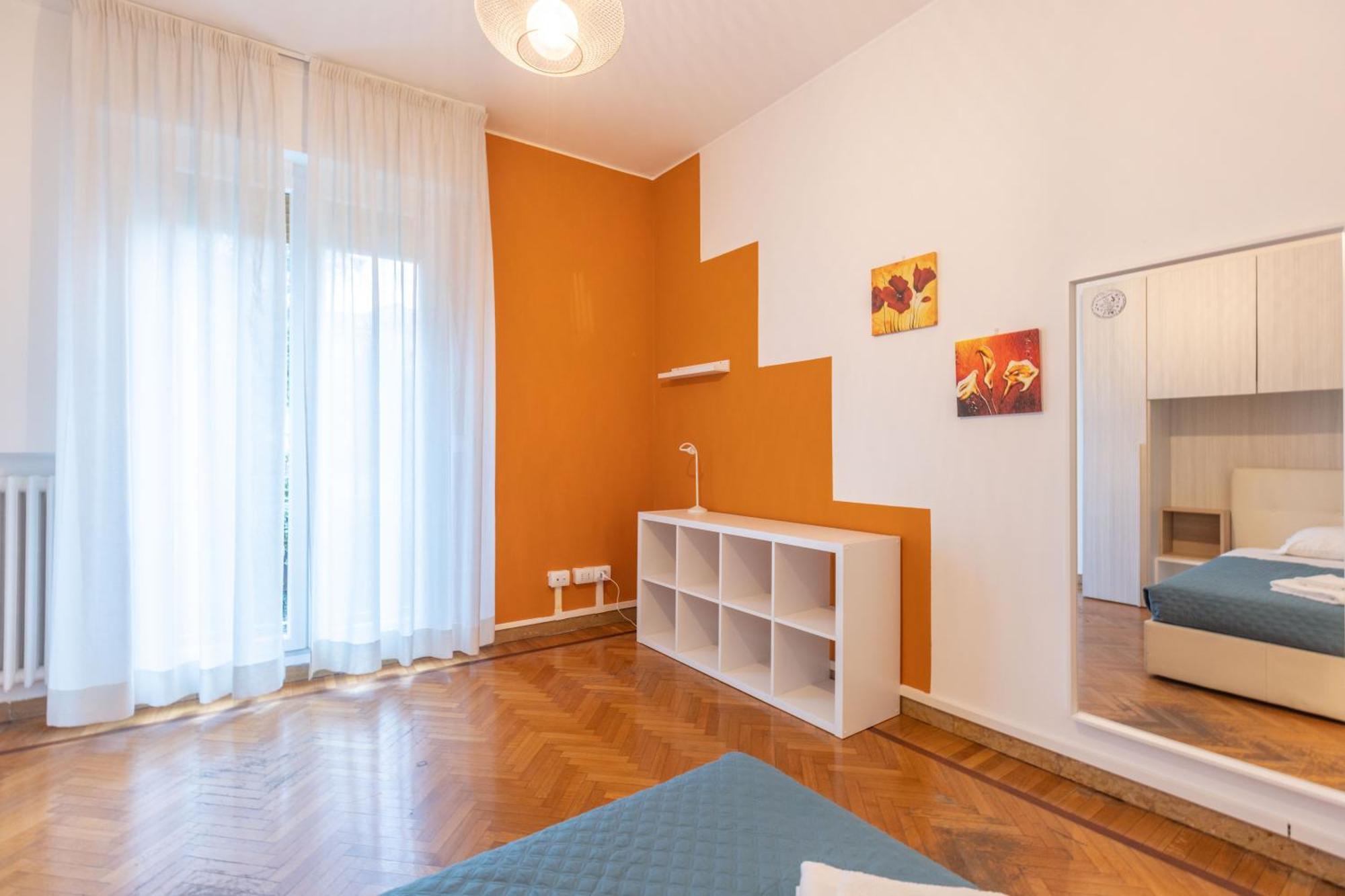 La Finestra Sul Centro, Bologna By Short Holidays — Photos 1